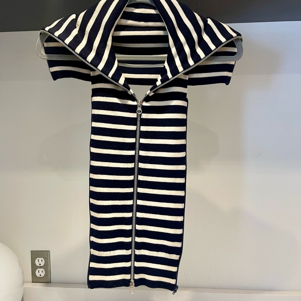 $248 Veronica Beard Ink blue black & White Stripe dual zip Dickey jacket insert